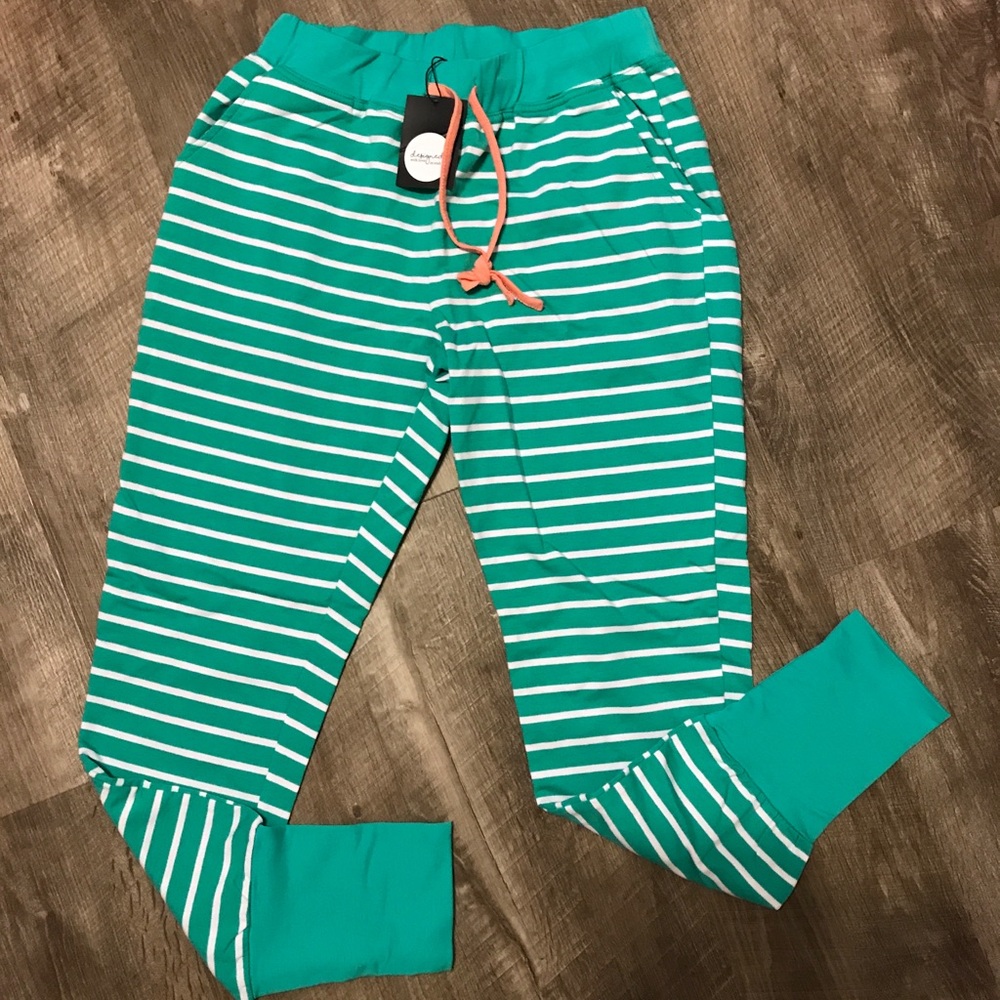 **SOLD ♏️**Ampersand Avenue joggers NWT